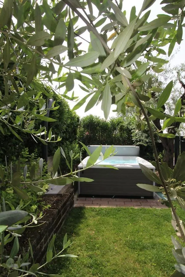 Insula Felix Bed&Breakfast Moniga del Garda 0*,  意大利